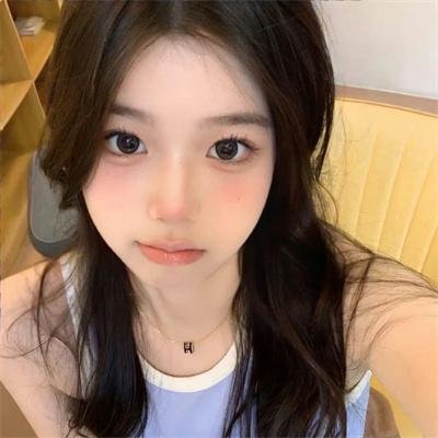 女孩罗塞玛莉